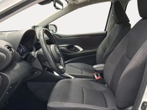 Toyota Yaris 1.5 120H Active Tech  - Foto 13