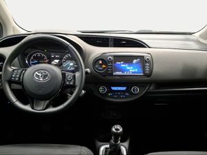 Toyota Yaris 1.5 110 Active Tech  - Foto 9