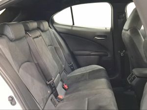 Lexus UX 2.0 300h UX Plus  - Foto 8