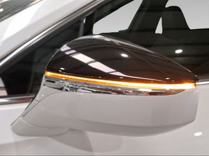 Lexus UX 2.0 300h UX Plus  - Foto 17