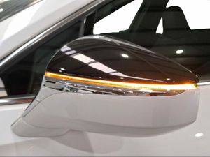 Lexus UX 2.0 300h UX Plus  - Foto 17
