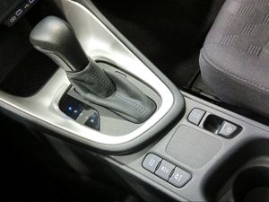 Toyota Yaris 1.5 120H Active Plus  - Foto 23