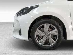 Toyota Yaris 1.5 120H Active Plus  - Foto 17