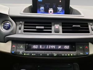 Lexus CT 1.8 200h Business  - Foto 17