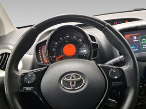 Toyota Aygo 1.0 70 x-play  - Foto 14