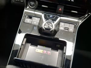 Toyota bZ4X 220E 4x4 Advance  - Foto 28