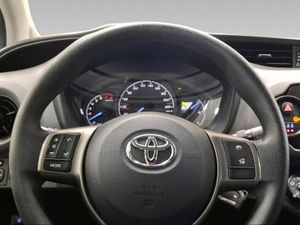 Toyota Yaris 1.5 110 Active  - Foto 14