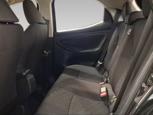 Toyota Yaris 1.5 120H Active Plus  - Foto 12