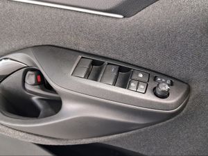 Toyota Yaris 1.5 120H Style  - Foto 22