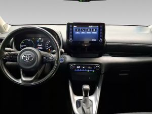 Toyota Yaris 1.5 120H Active Tech  - Foto 9