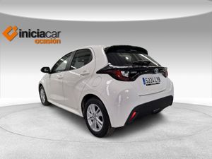 Toyota Yaris 1.5 120H Business Plus  - Foto 3