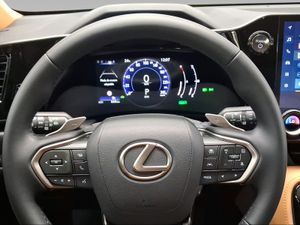 Lexus NX 350h Premium+ 2WD  - Foto 21
