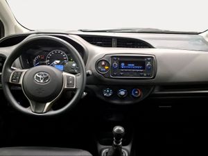Toyota Yaris 1.5 110 Active  - Foto 9
