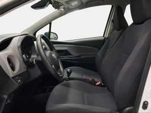 Toyota Yaris 1.5 110 Active  - Foto 13