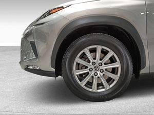 Lexus NX 2.5 300h Business Navigation 2WD  - Foto 11