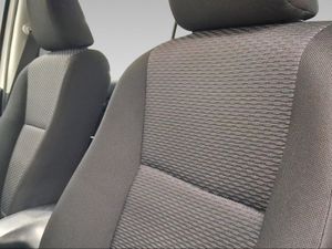 Toyota Hilux Doble Cabina GX 2.4D 150 T/M 6V 4WD    - Foto 23