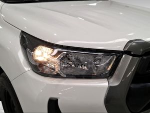 Toyota Hilux Doble Cabina GX 2.4D 150 T/M 6V 4WD    - Foto 22