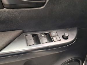 Toyota Hilux Doble Cabina GX 2.4D 150 T/M 6V 4WD    - Foto 24