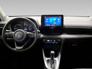 Toyota Yaris 1.5 120H Active Plus  - Foto 9