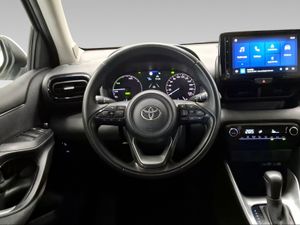 Toyota Yaris 1.5 120H Active Plus  - Foto 10