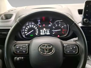 Toyota Proace City Verso 1.5D 96kW (130CV) Family Active L1  - Foto 14