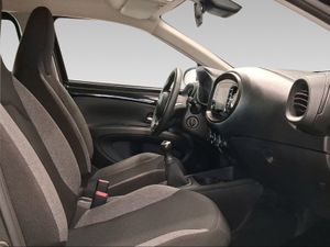 Toyota Aygo X Cross 1.0 VVT-I 72CV Play  - Foto 7
