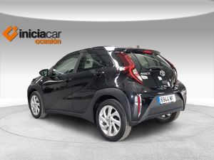 Toyota Aygo X Cross 1.0 VVT-I 72CV Play  - Foto 3