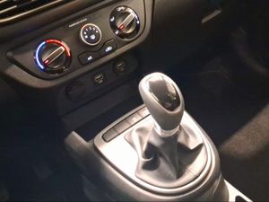 Hyundai i10 1.2 Style AT 2C  - Foto 17