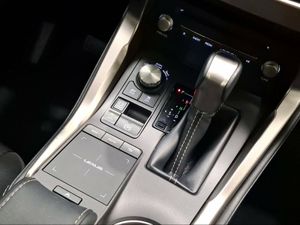 Lexus NX 2.5 300h Business Navigation 2WD  - Foto 16