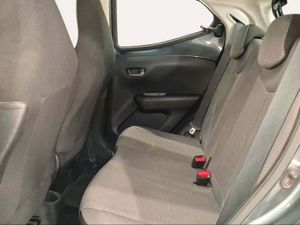 Toyota Aygo 1.0 70 x-play  - Foto 12