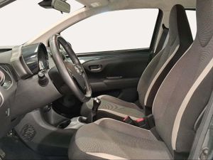 Toyota Aygo 1.0 70 x-play  - Foto 13