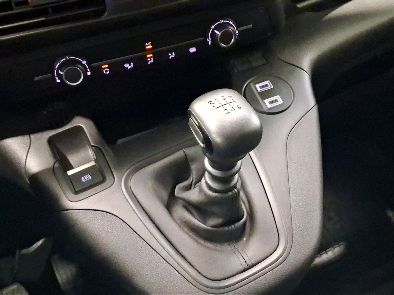 Toyota Proace City L1 1PL VAN GX 1.5 L 130CV M/T 6V   - Foto 21