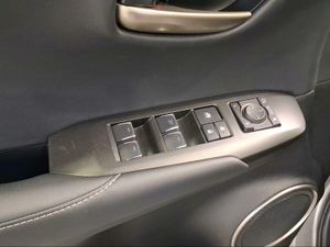 Lexus NX 2.5 300h Premium 2WD  - Foto 17