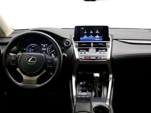 Lexus NX 2.5 300h Premium 2WD  - Foto 9