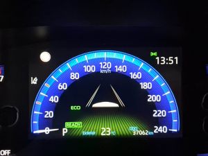 Toyota Corolla 1.8 125H STYLE E-CVT TOURING SPORT  - Foto 15