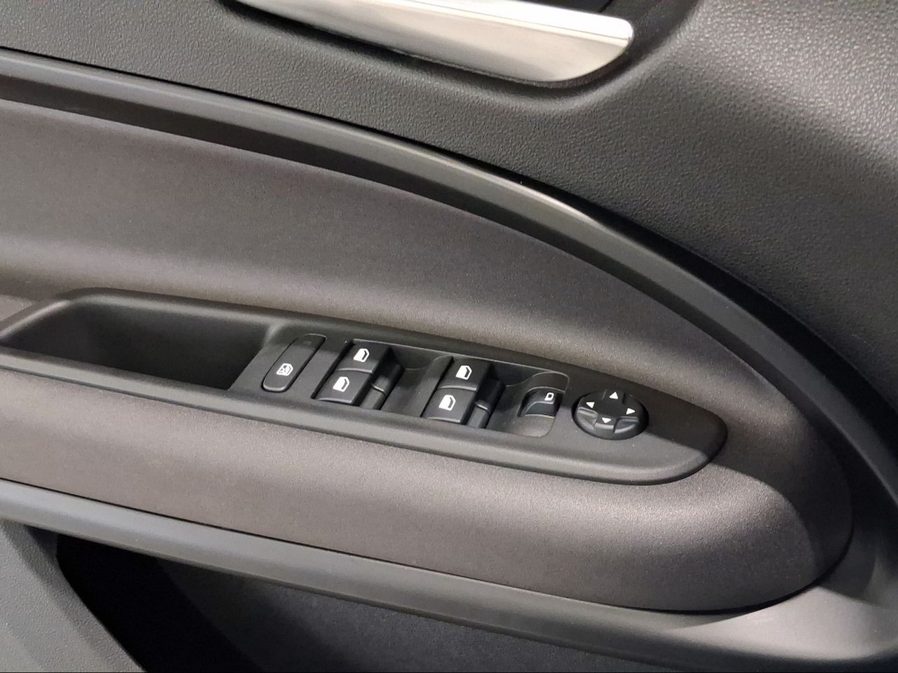 Alfa Romeo Junior Ibrida Speciale 100kW (136CV)  - Foto 22