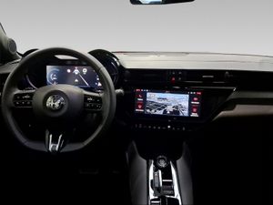 Alfa Romeo Junior Ibrida Speciale 100kW (136CV)  - Foto 9