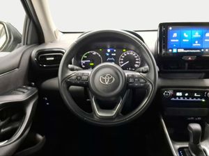 Toyota Yaris 1.5 120H Active Plus  - Foto 10