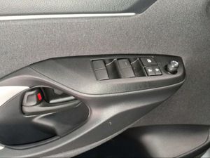 Toyota Yaris 1.5 120H Active Plus  - Foto 23