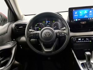 Toyota Yaris 1.5 120H Active Plus  - Foto 10