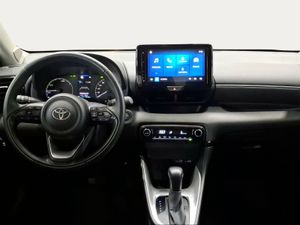 Toyota Yaris 1.5 120H Active Plus  - Foto 9