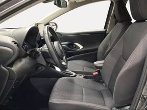 Toyota Yaris 1.5 120H Active Tech  - Foto 13