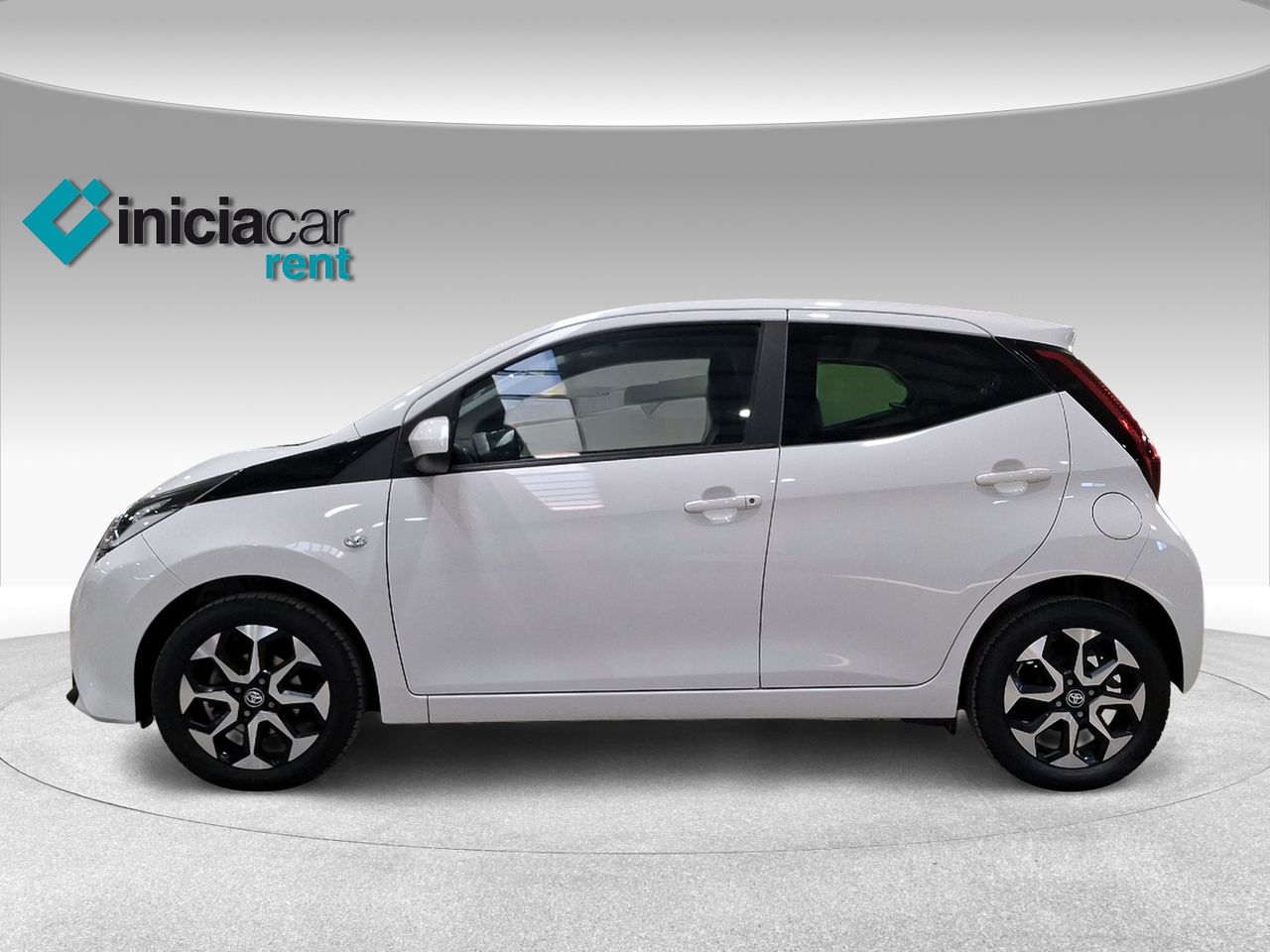 Toyota Aygo 1.0 70 x-play  - Foto 4