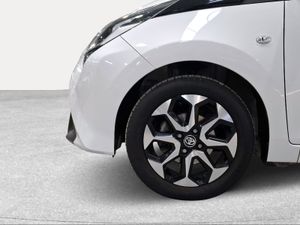 Toyota Aygo 1.0 70 x-play  - Foto 17