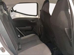 Toyota Aygo 1.0 70 x-play  - Foto 8