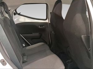 Toyota Aygo 1.0 70 x-play  - Foto 8