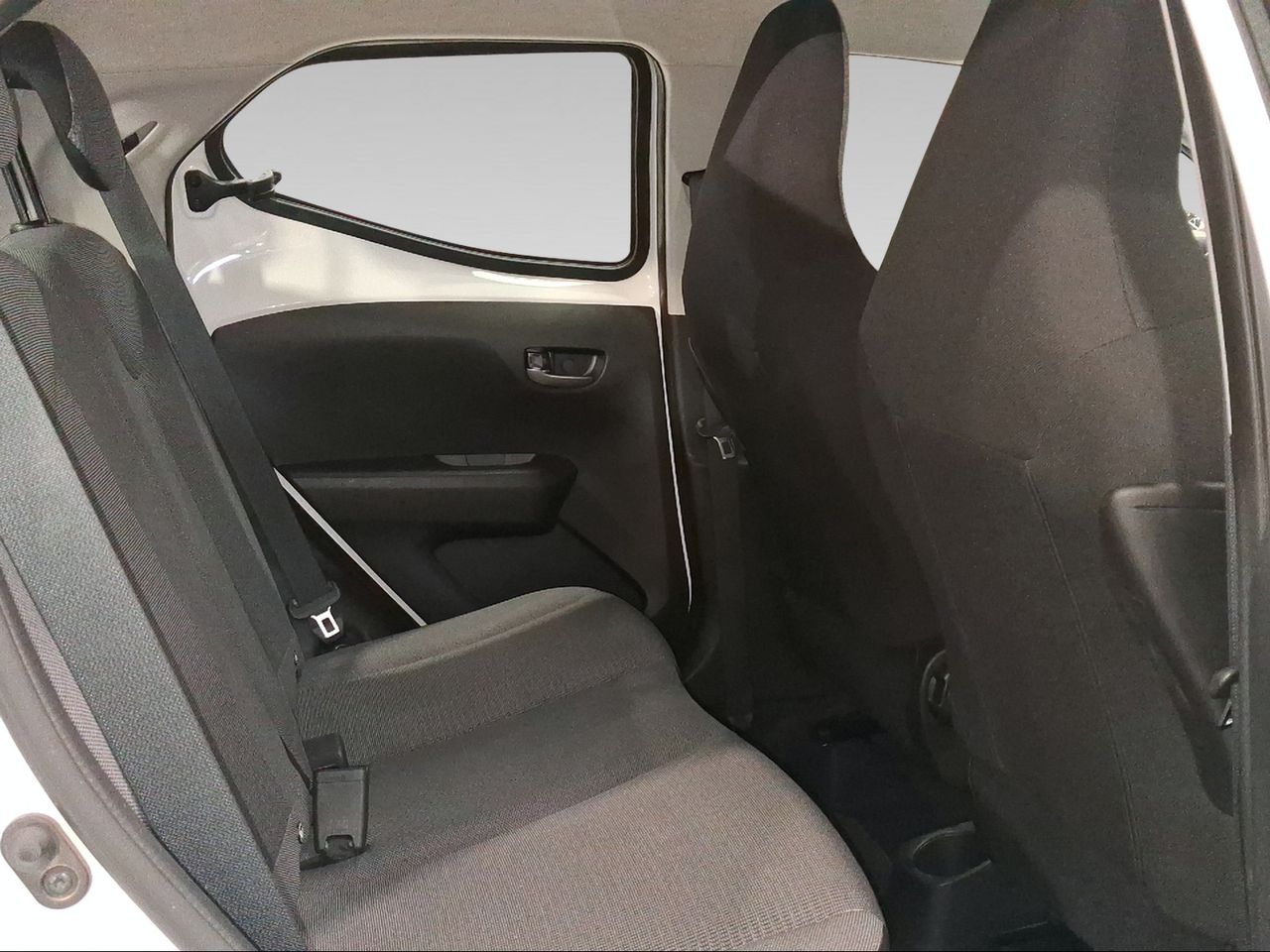 Toyota Aygo 1.0 70 x-play  - Foto 8