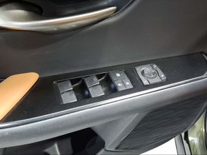 Lexus UX 2.0 250h Business  - Foto 19