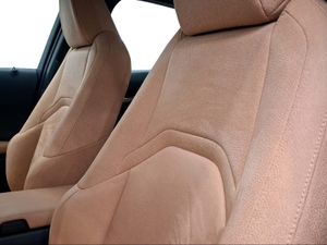 Lexus UX 2.0 250h Business  - Foto 18