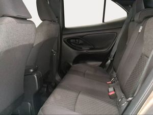 Toyota Yaris 1.5 120H Active Plus  - Foto 12